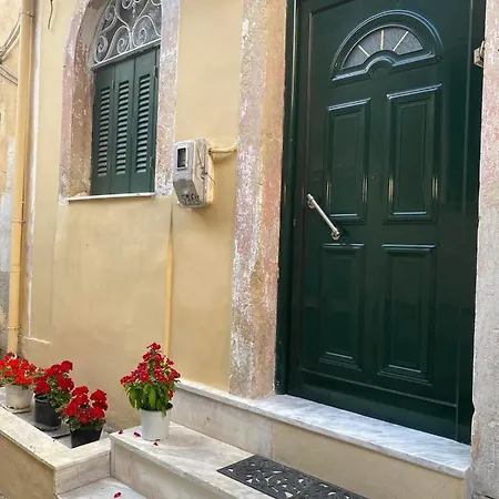 Daire Angolo Del Centro Korfu